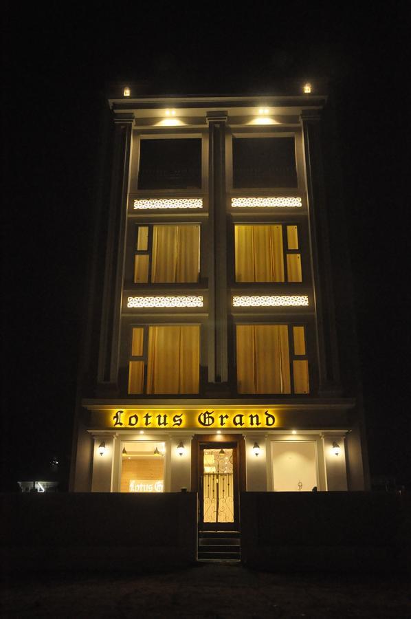 Lotus Grand Akm 호텔 Kālka 외부 사진